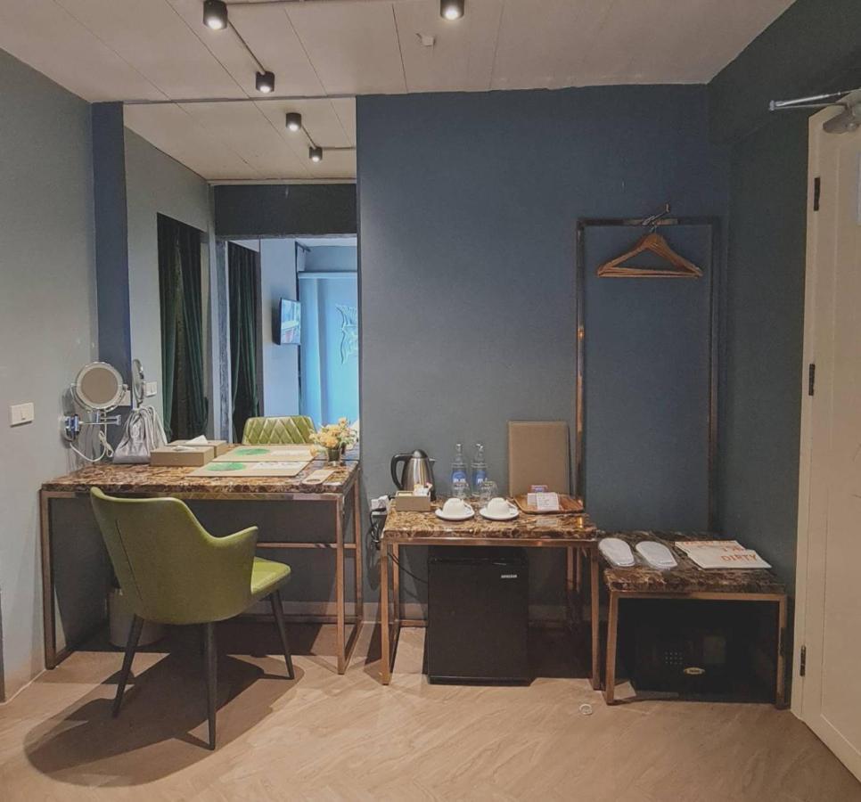 Ratchada Boutique Hotel Бангкок Экстерьер фото